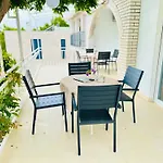 Sea Breeze Apartamento *
