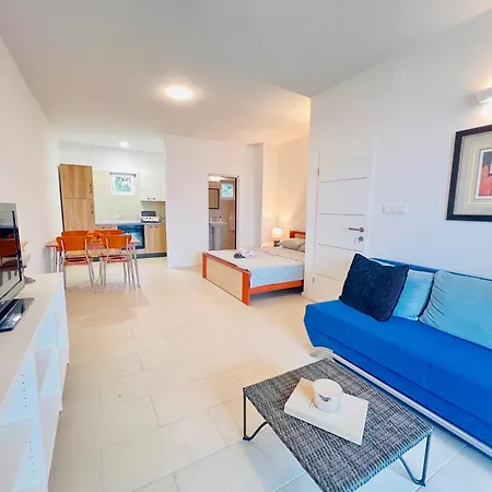 Apartment Sea Breeze Starigrad Paklenica