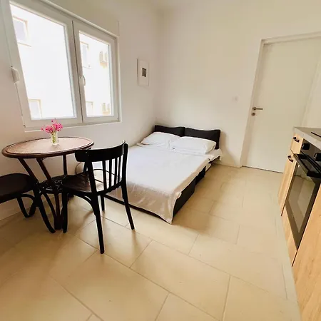Apartment Sea Breeze *