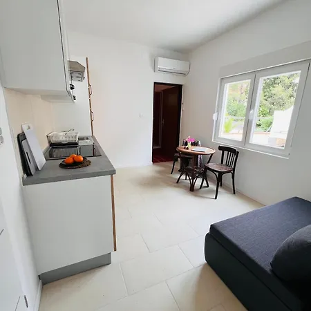 Sea Breeze Apartment Starigrad Paklenica