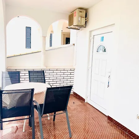 Apartment Sea Breeze *