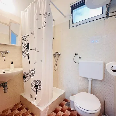 Apartment Sea Breeze Starigrad Paklenica