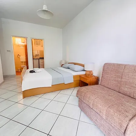 Sea Breeze Apartment