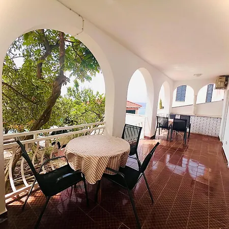 Apartment Sea Breeze *